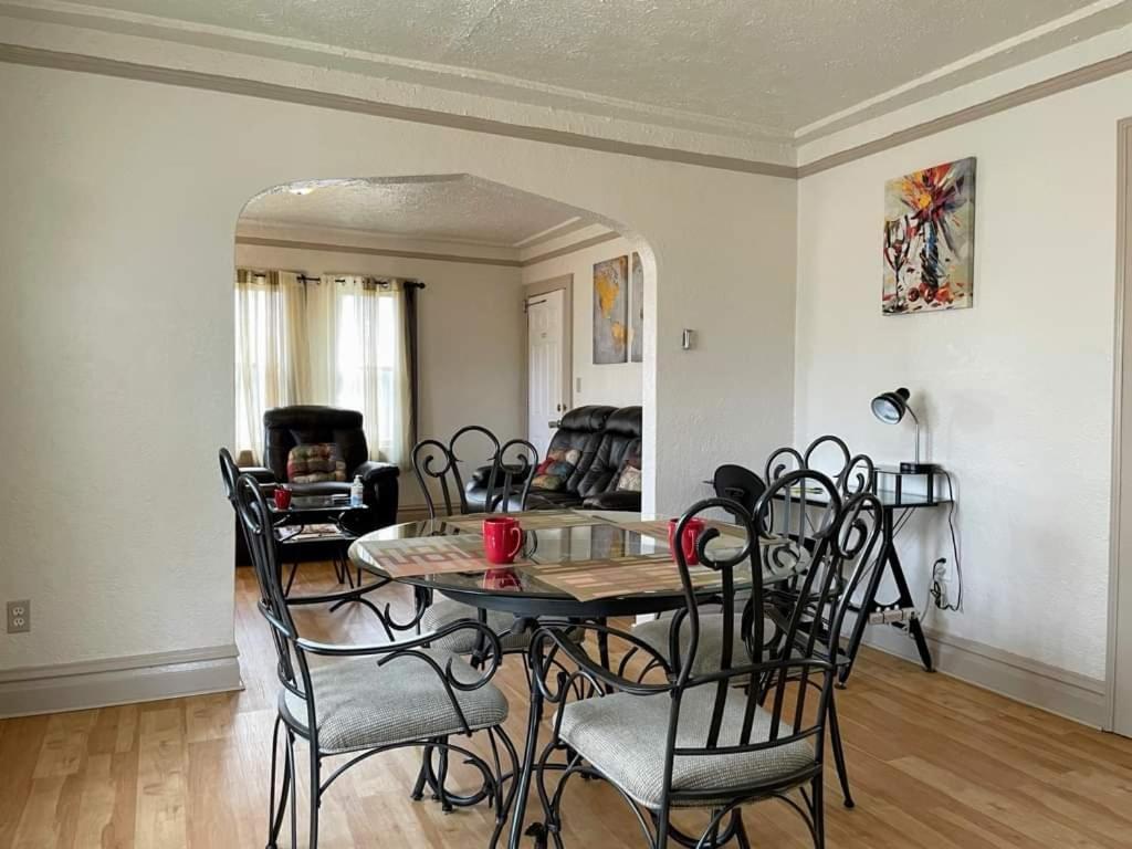 2 Bedroom Apt Near Great Lakes Naval Base And 6 Flags Waukegan Exterior photo