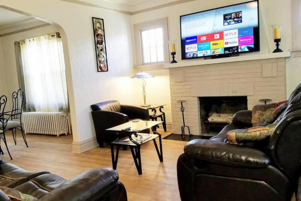 2 Bedroom Apt Near Great Lakes Naval Base And 6 Flags Waukegan Exterior photo